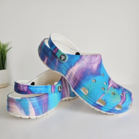 Crocs Classic Out Of This World Tie-Dye Multicolored Clogs Size 10 Men 13 Women - Picture 8 of 16
